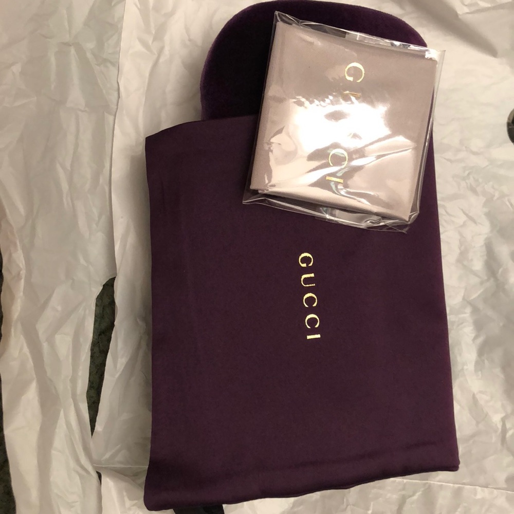 Beautiful Gucci velvet case New
